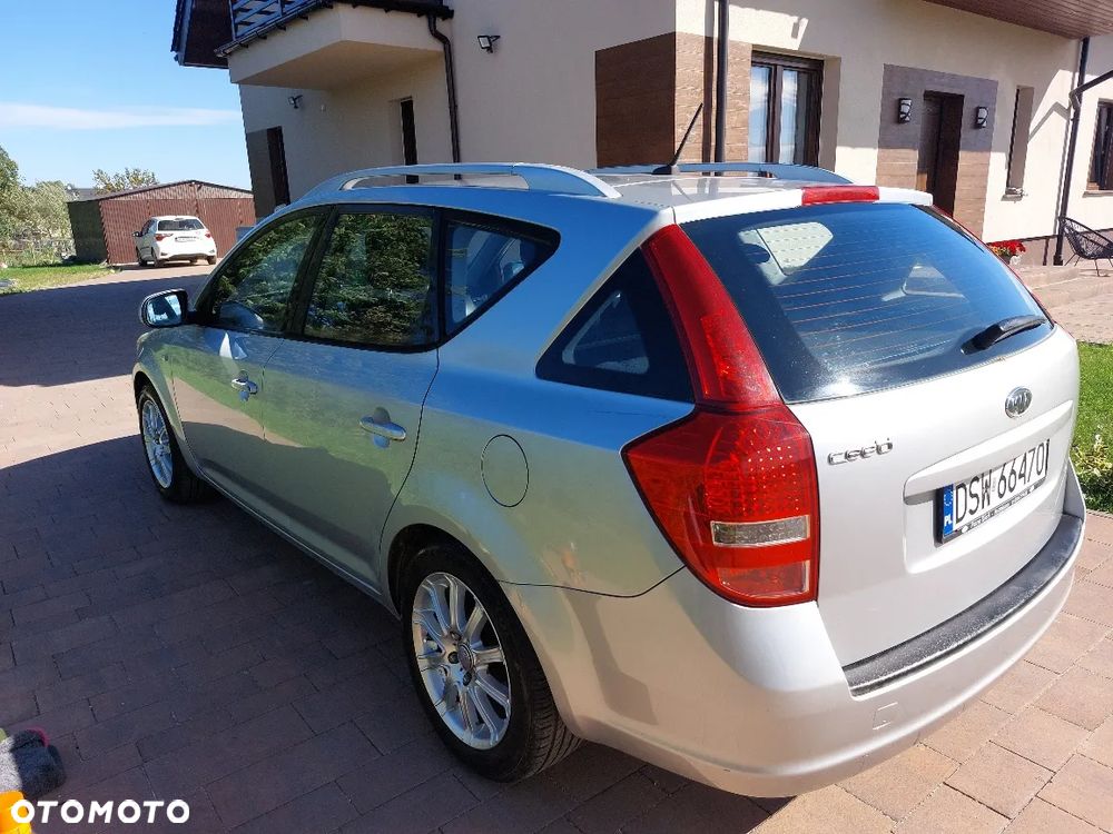 Kia Ceed Cee'd 1.6 L - 5