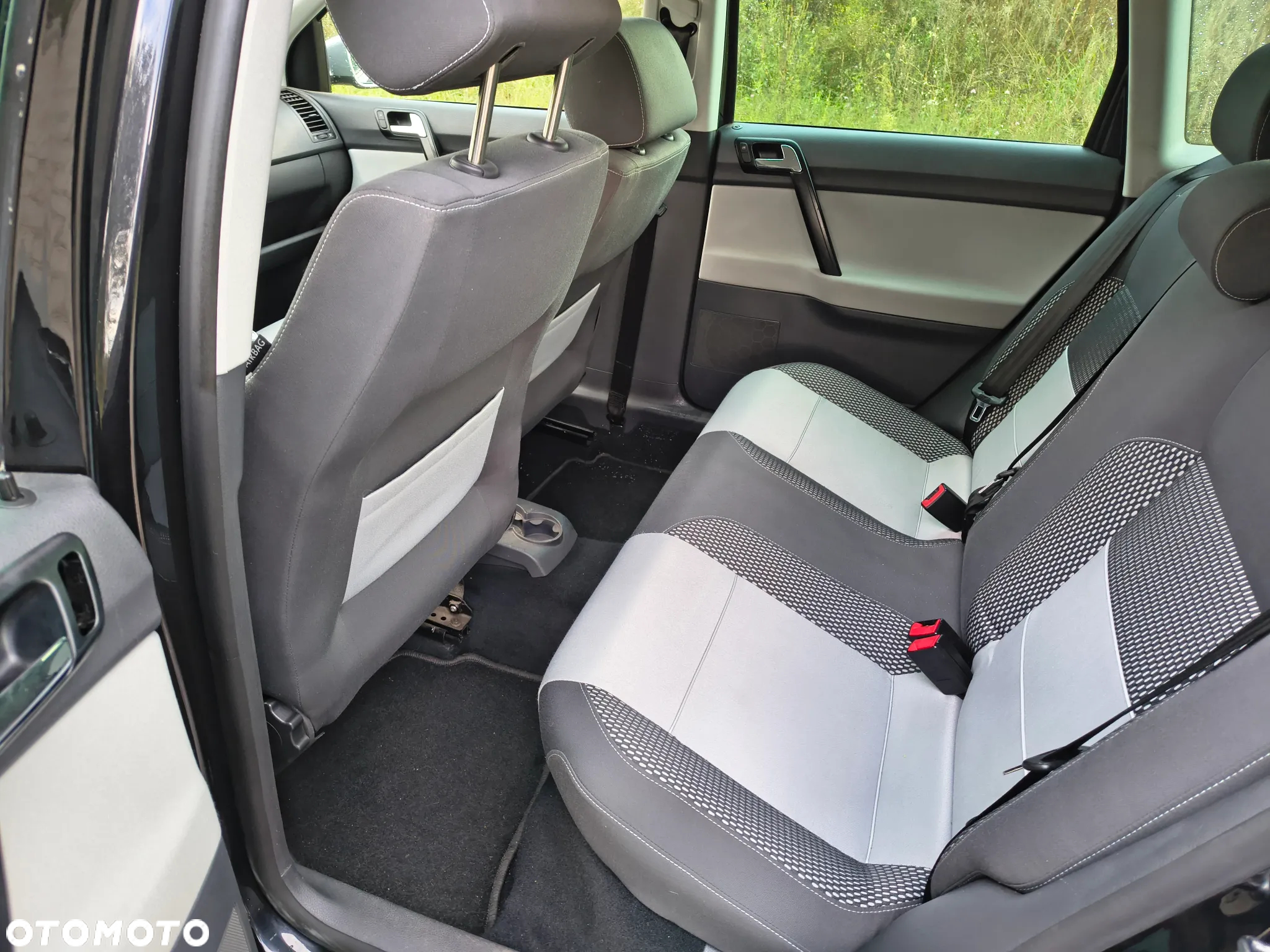 Volkswagen Polo Cross 1.6 - 11