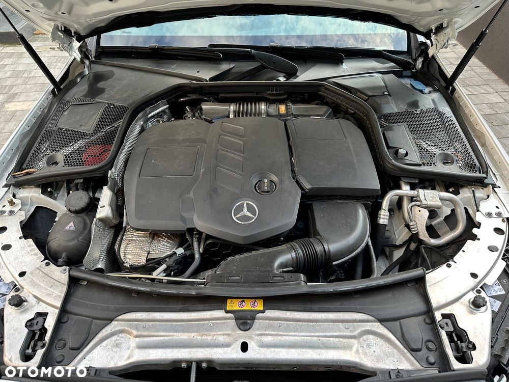 Mercedes-Benz Klasa C 220 d T 9G-TRONIC AMG Line - 12