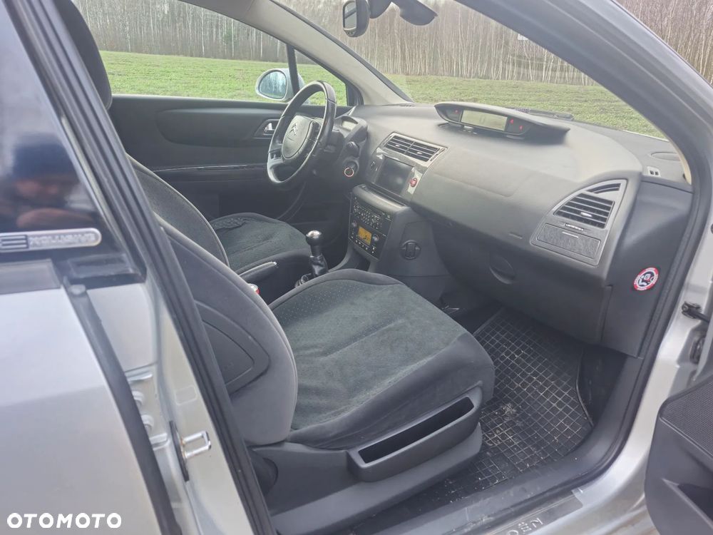 Citroën C4 2.0 16V Exclusive - 8