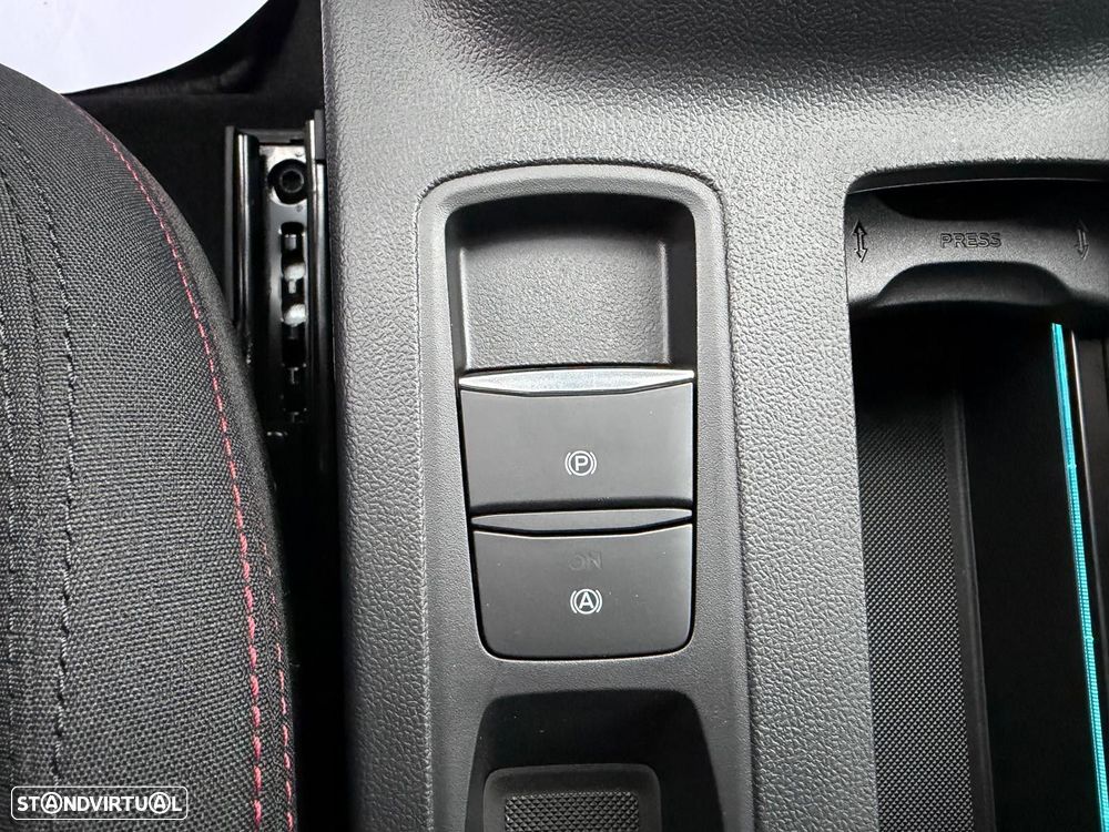 Ford Focus 1.0 EcoBoost MHEV ST-Line - 22