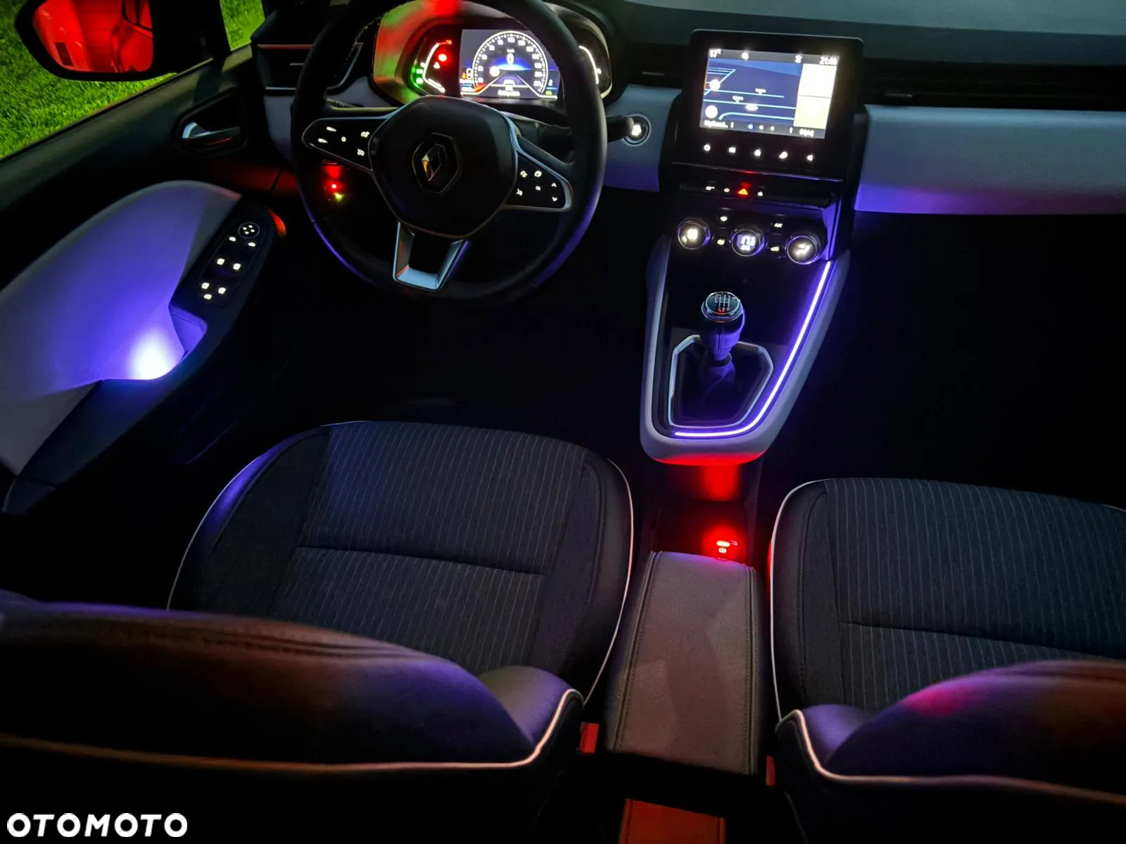Renault Clio TCe 100 INTENS - 3