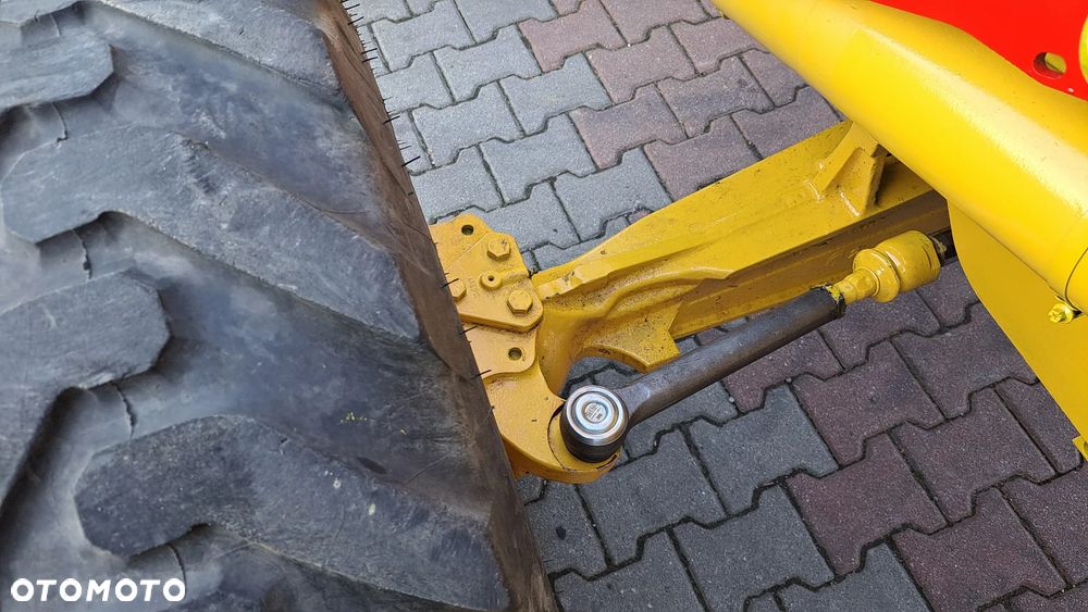 Komatsu WB93R - 15