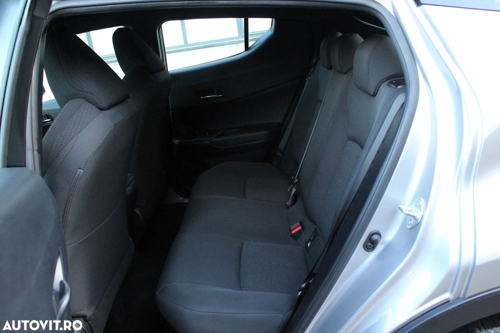 Toyota C-HR 1.8 HSD 122 CP 4x2 CVT Style - 10