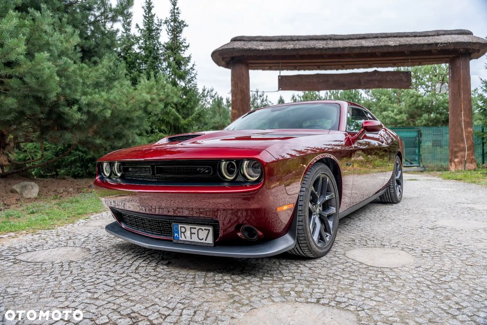 Dodge Challenger - 13