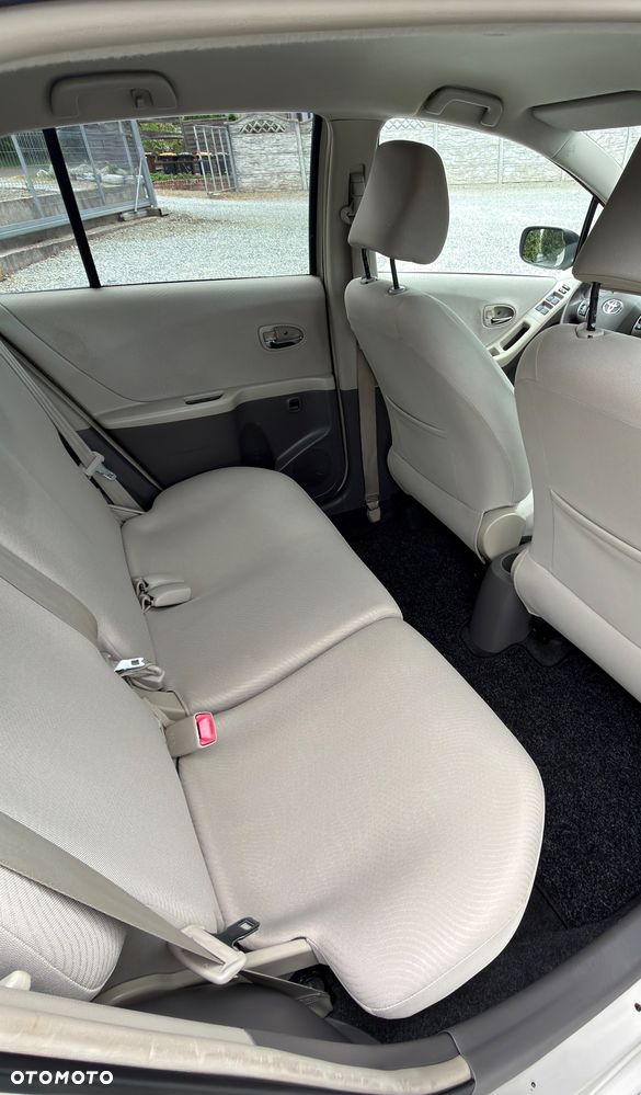Toyota Yaris 1.33 Prestige - 29