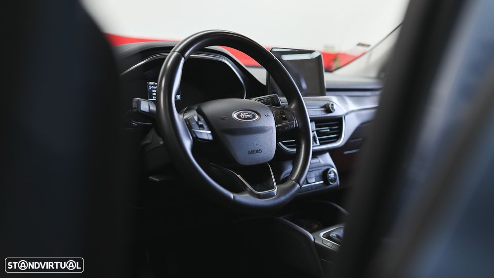 Ford Focus 1.5 TDCi EcoBlue Titanium - 38