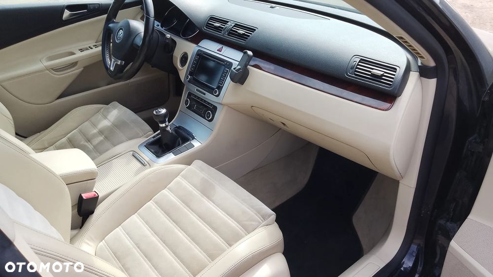Volkswagen Passat - 6