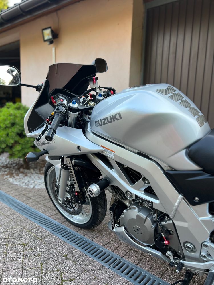 Suzuki SV - 8