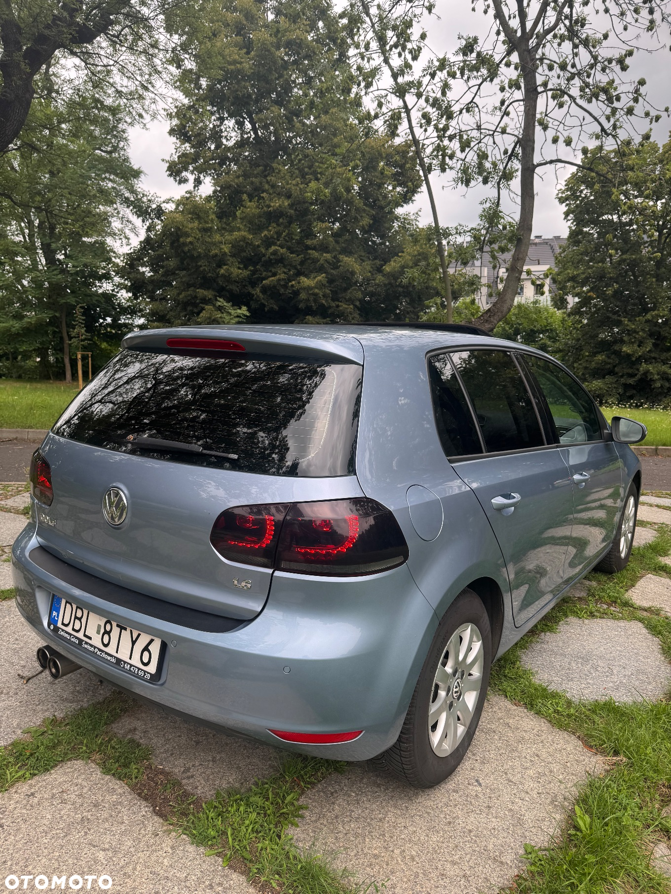 Volkswagen Golf - 6