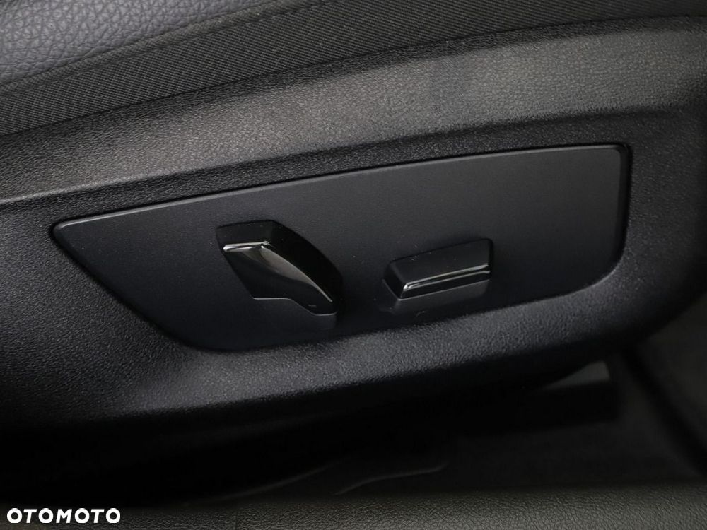 BMW Seria 5 520d - 41