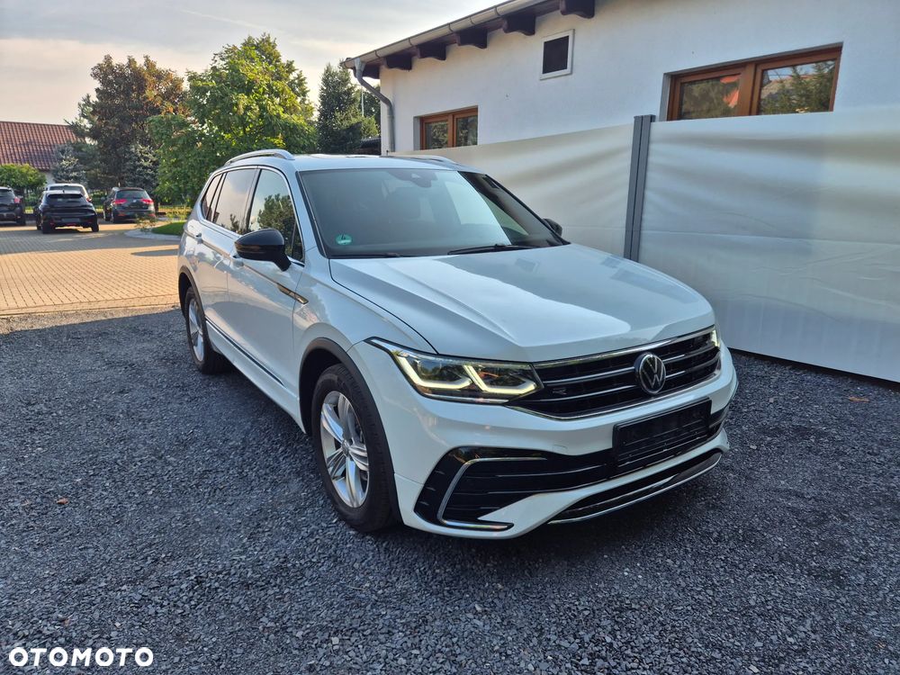 Volkswagen Tiguan 2.0 TDI SCR 4MotION DSG R-Line - 12