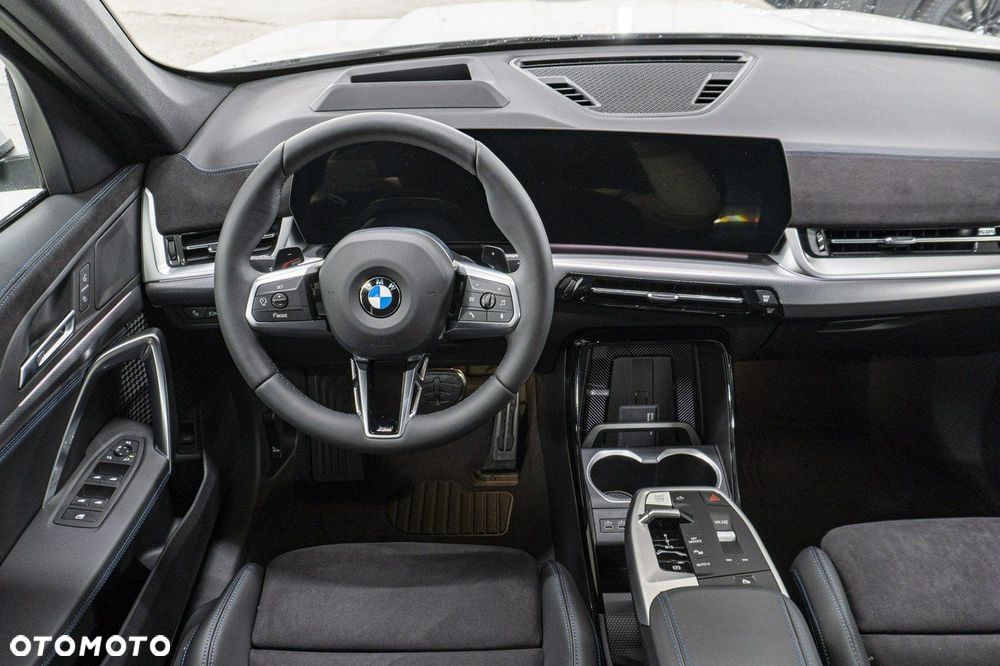 BMW X1 sDrive18i - 13