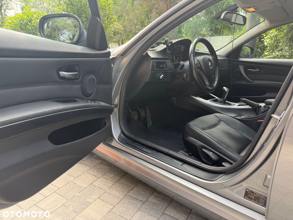 BMW Seria 3 320d - 13