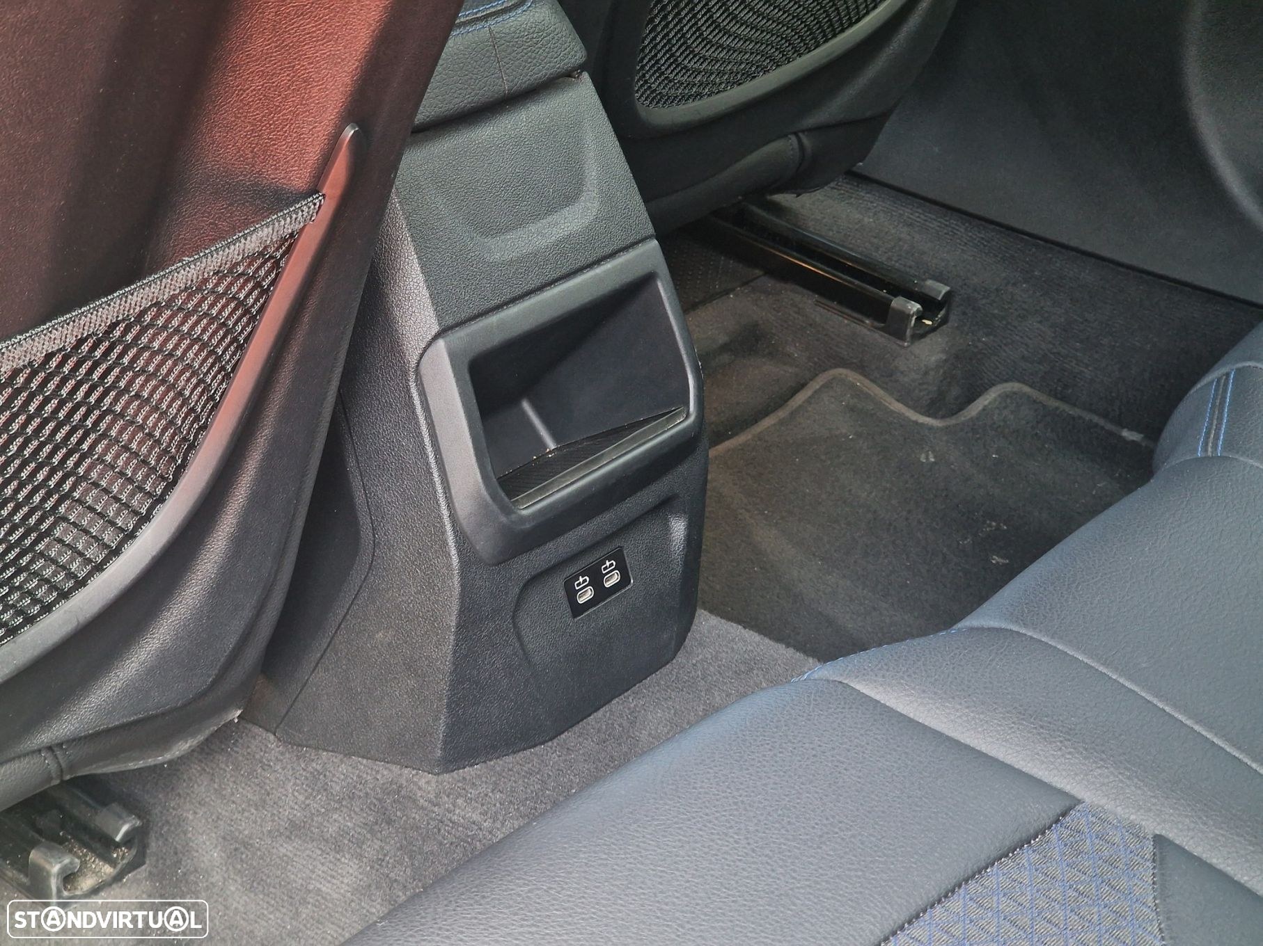 BMW 116 d Pack Desportivo M Auto - 17