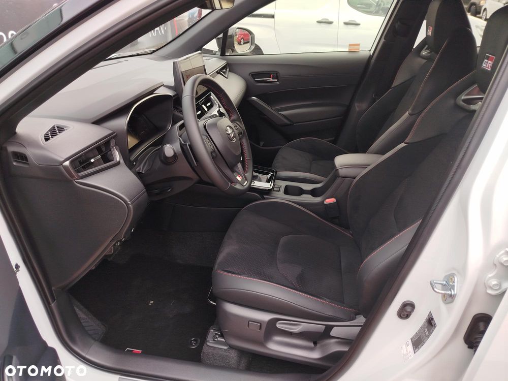 Toyota Corolla Cross 2.0 Hybrid GR Sport - 7