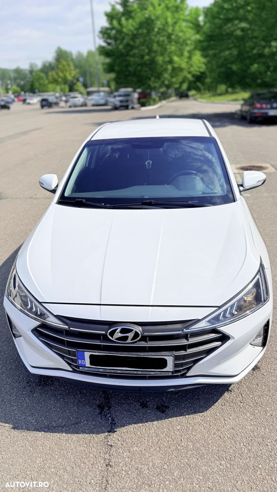 Hyundai Elantra 1.6 MPi Highway - 1