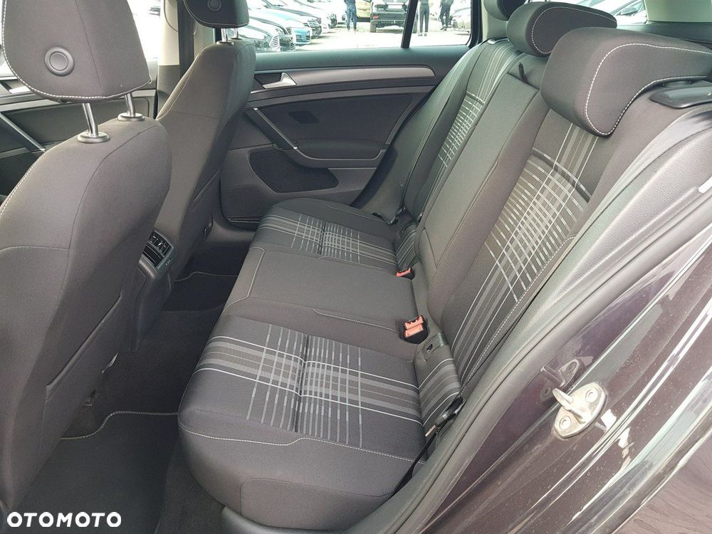 Volkswagen Golf 1.6 TDI BlueMotion Technology Lounge - 11