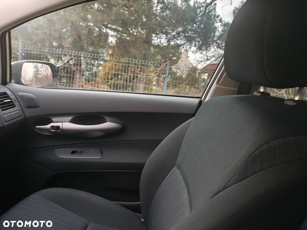 Toyota Auris 1.6 VVT-i Premium - 8