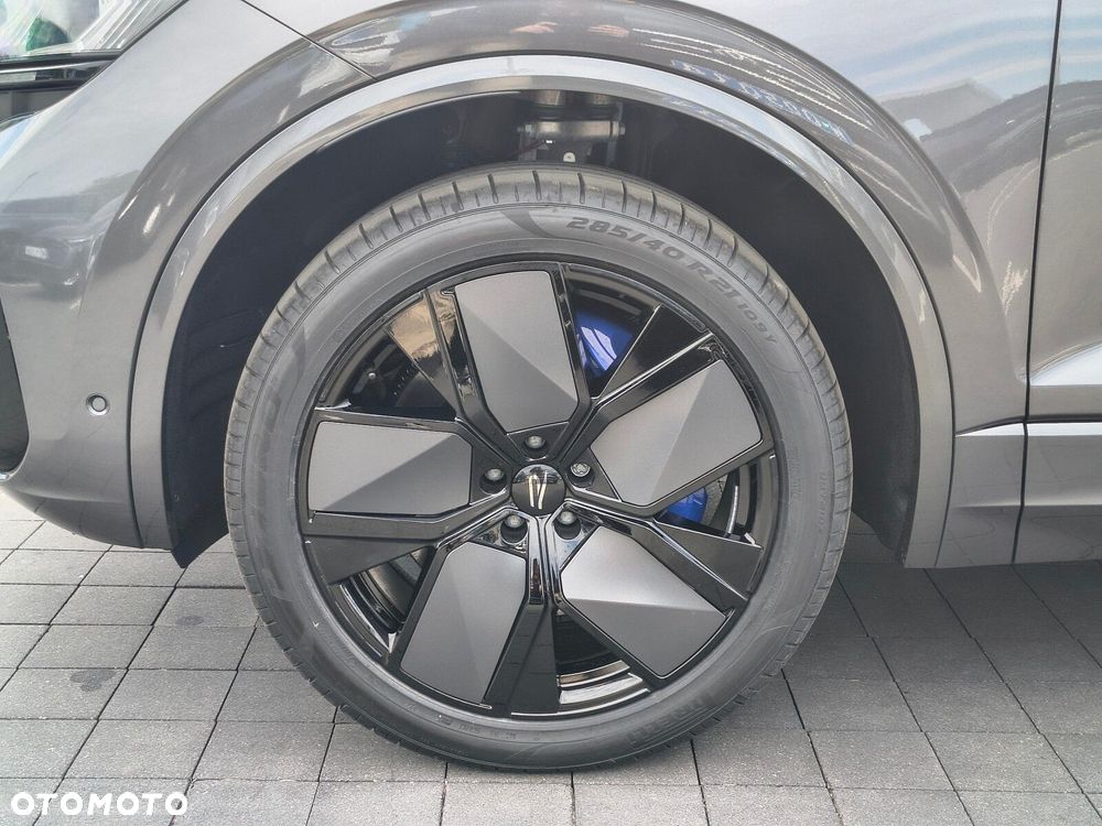 Volkswagen Touareg - 8