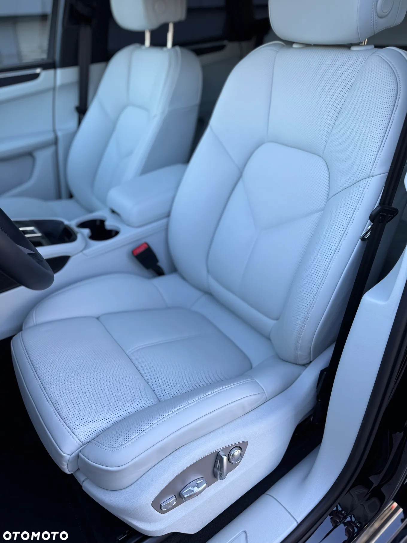 Porsche Macan T - 26