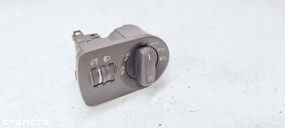 WŁĄCZNIK ŚWIATEŁ AUDI Q3 8U 8U2941531A - 2