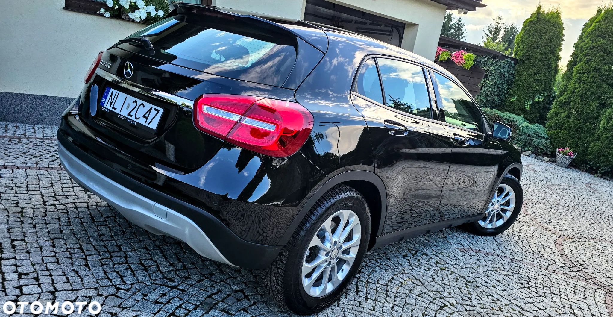 Mercedes-Benz GLA 180 - 4