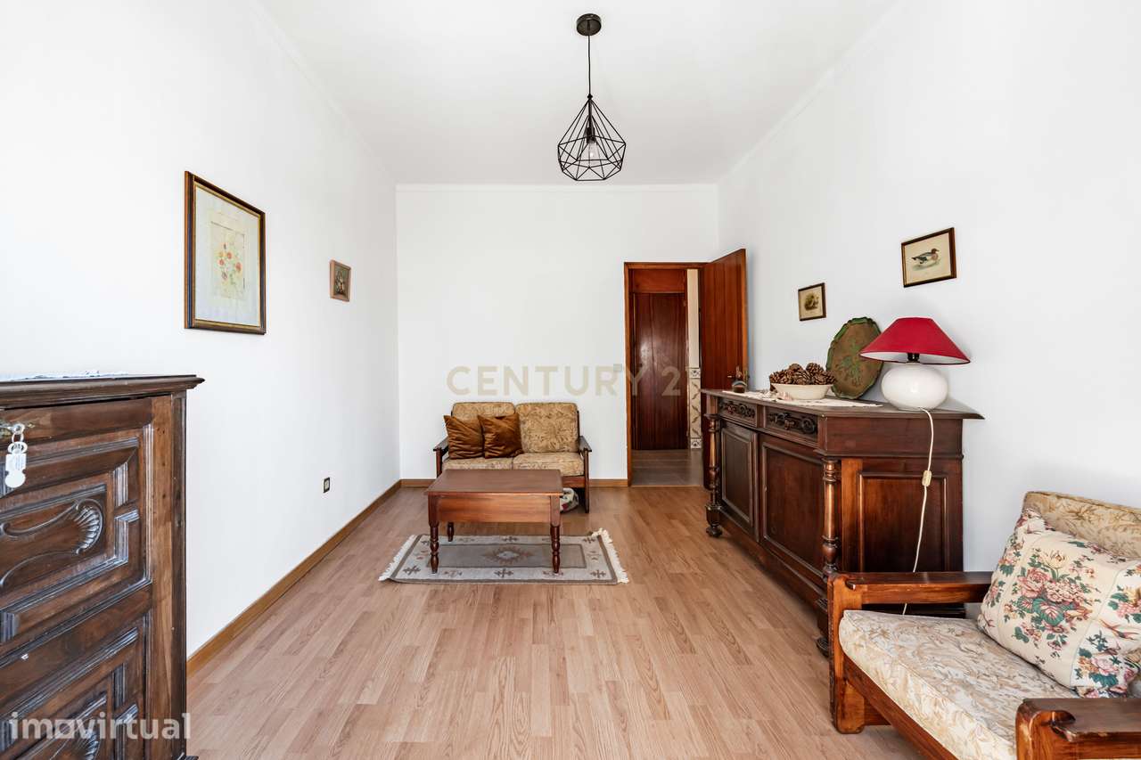 Apartamento T2 com 80 m² no Vale da Amoreira - Grande imagem: 5/24
