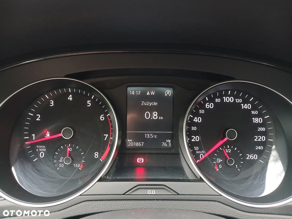 Volkswagen Passat 1.4 TSI BMT Trendline - 25