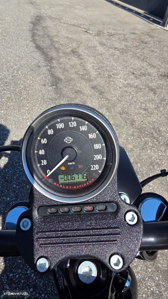 Harley-Davidson 883 Iron 883 - 12