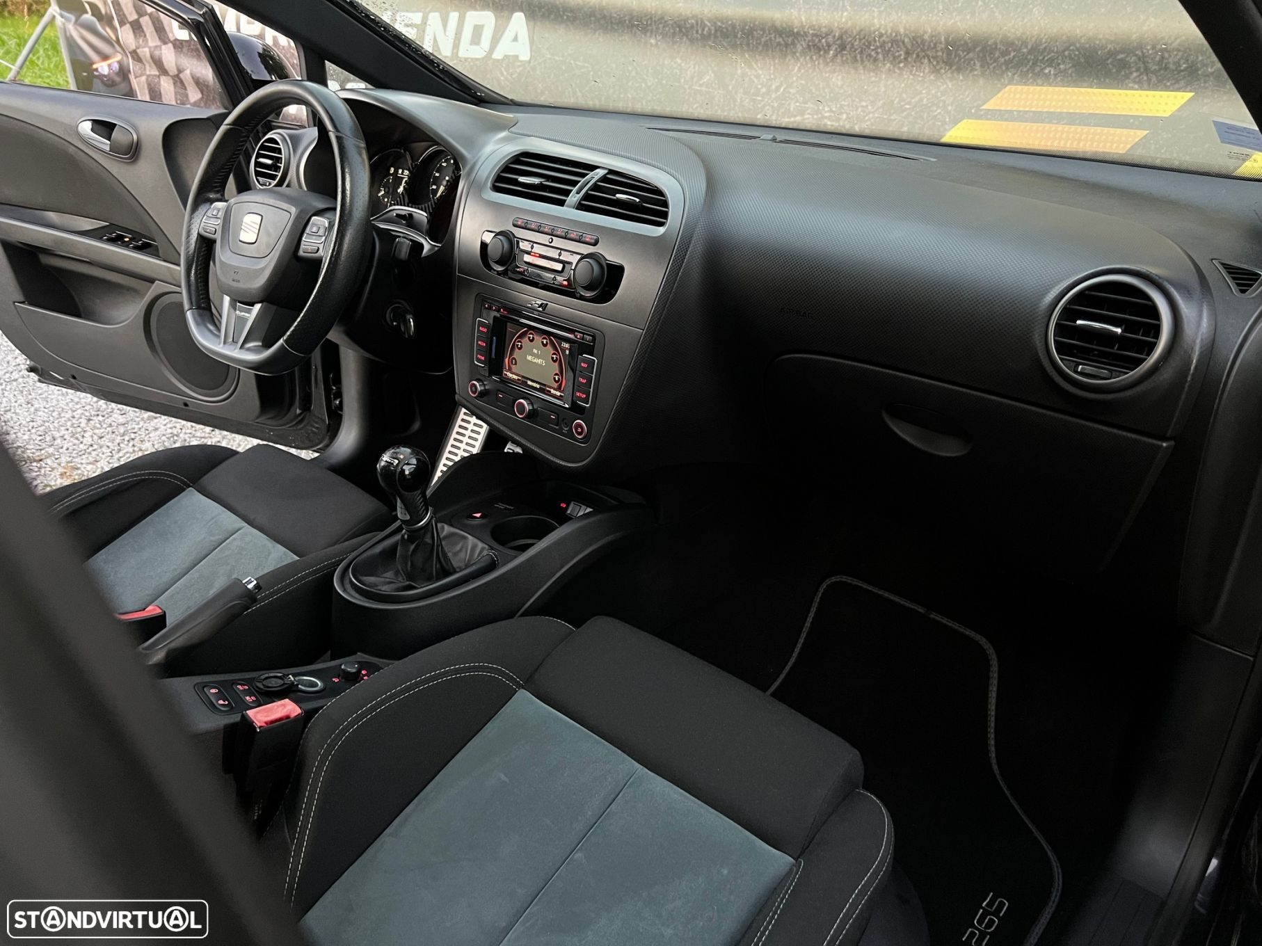 SEAT Leon 2.0 T FSI Cupra R - 23