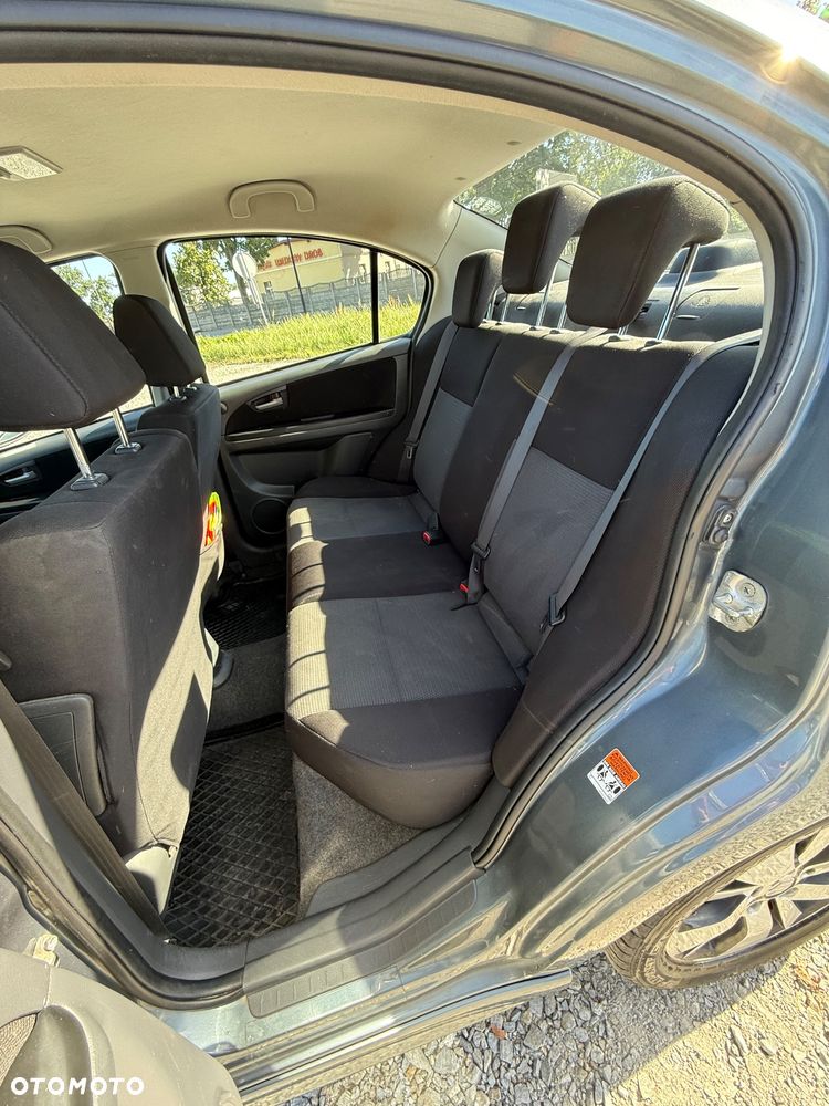 Suzuki SX4 - 12