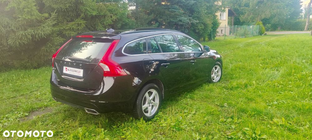 Volvo V60 D4 Summum - 16