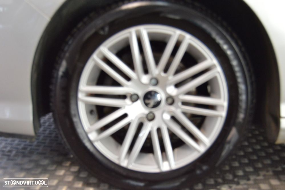 Peugeot 308 1.6 HDi Active - 17
