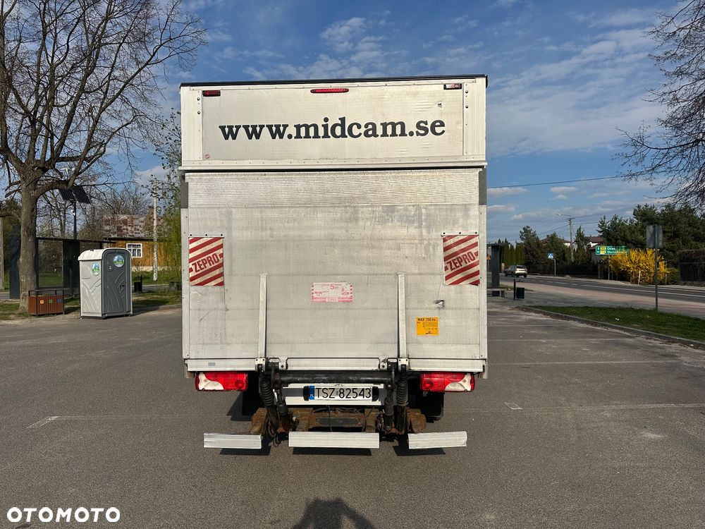 Mercedes-Benz Sprinter - 13