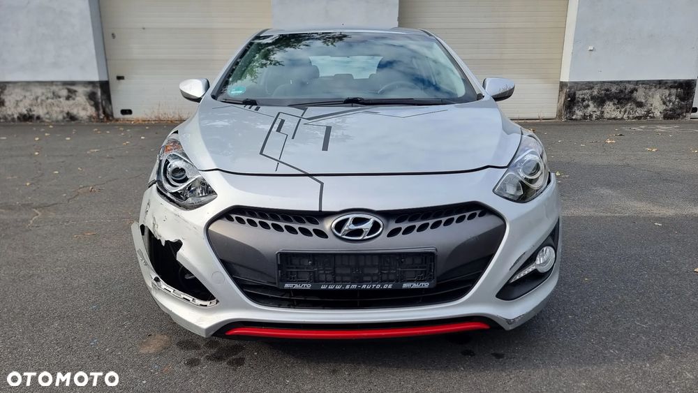Hyundai i30 1.6 GDI BlueDrive Classic + - 6