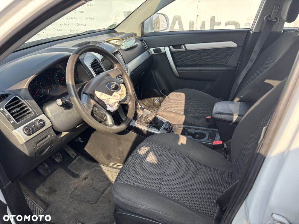 Chevrolet Captiva 2.2 2WD LS - 12