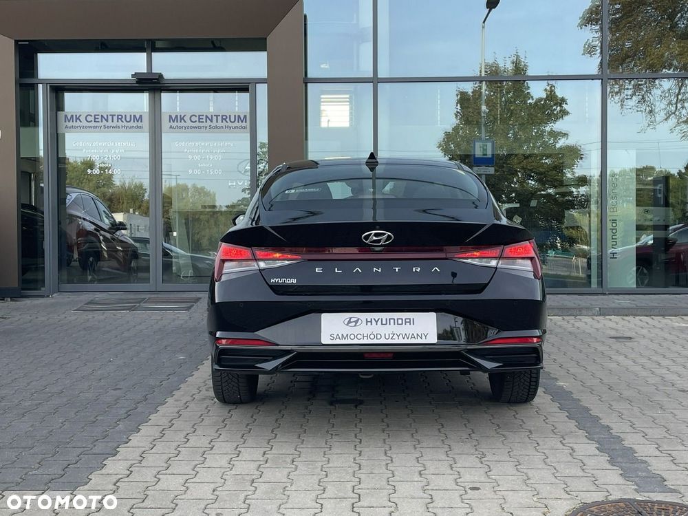 Hyundai Elantra - 9