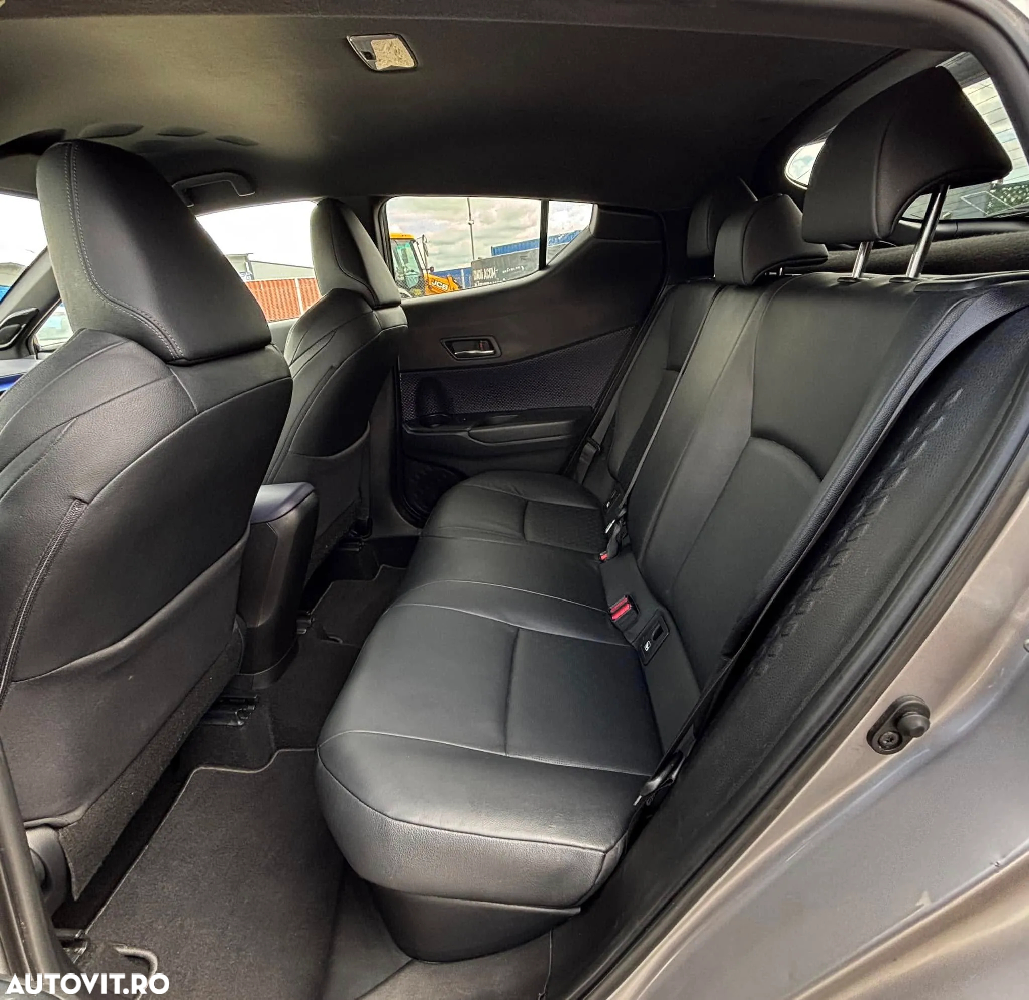Toyota C-HR Hybrid Lounge - 5