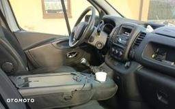 Renault Trafic - 12