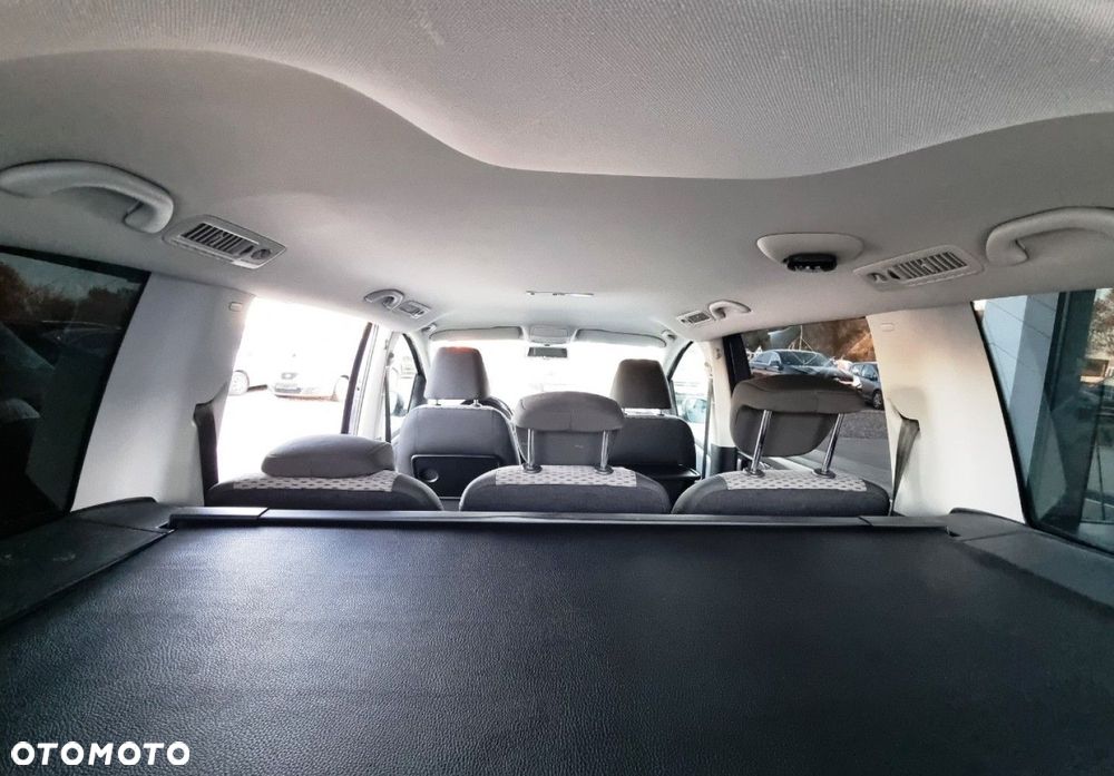 Volkswagen Sharan - 27