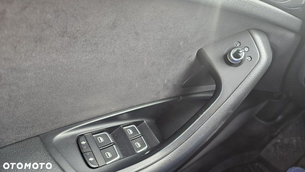 Audi A6 Avant - 16