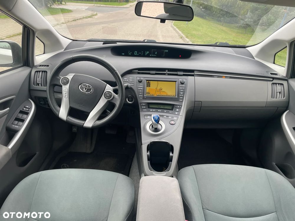 Toyota Prius 1.8 HSD Life - 8