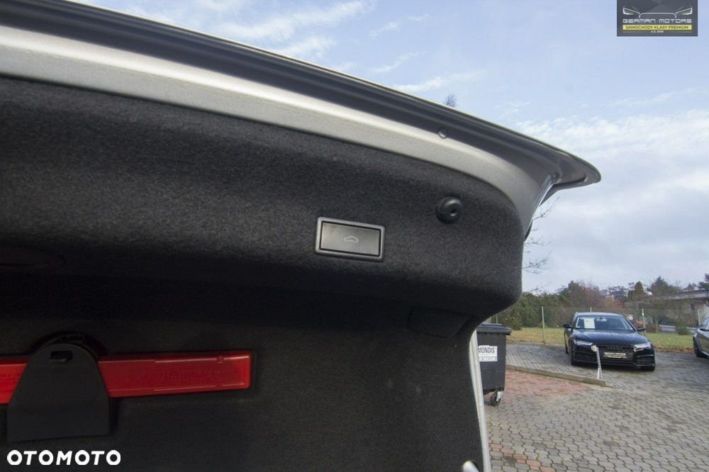 Volkswagen Passat - 34