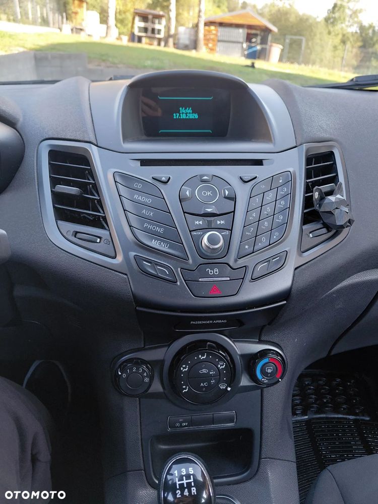 Ford Fiesta - 2