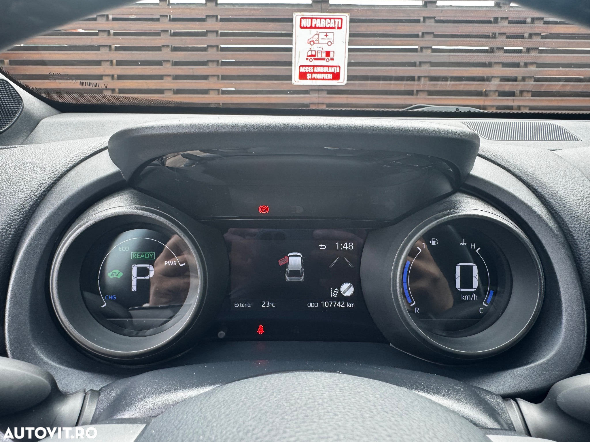 Toyota Yaris Cross 1.5 VVT-i HSD 116 4x4 HEV Dynamic - 30