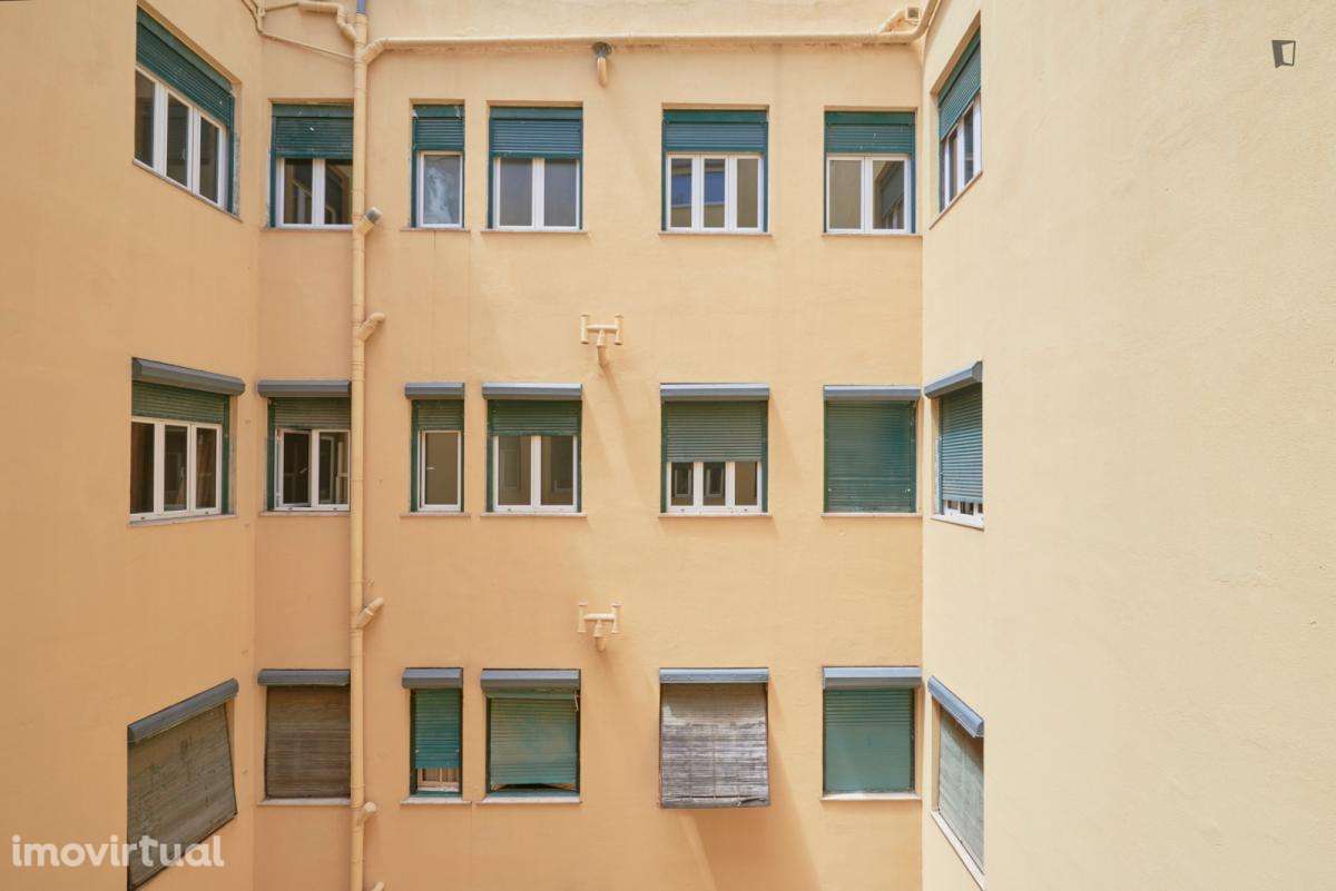 Quarto - localizado em Marquês de Pombal Lisbon - Grande imagem: 5/32