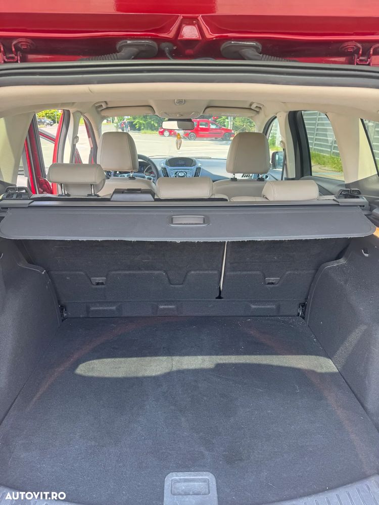 Ford Kuga 2.0 TDCi Powershift 4WD Titanium - 13