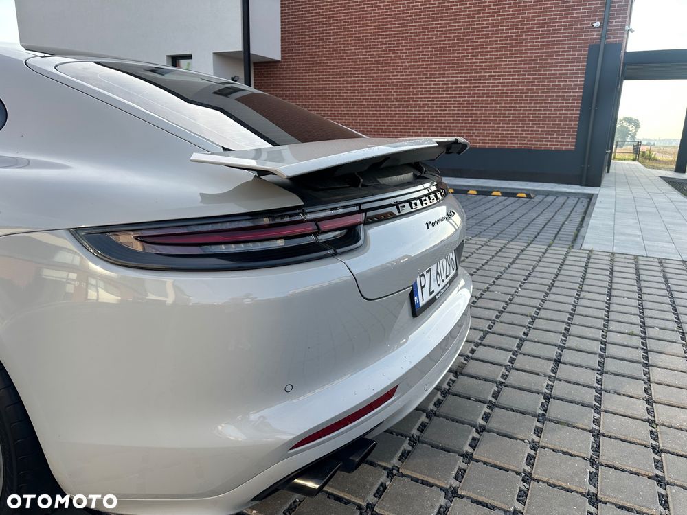 Porsche Panamera GTS GPF - 9