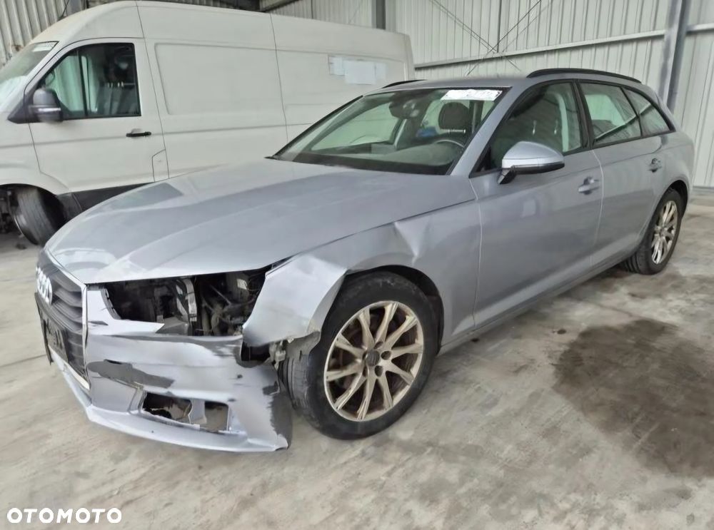 Audi A4 Avant 2.0 TDI Design - 2